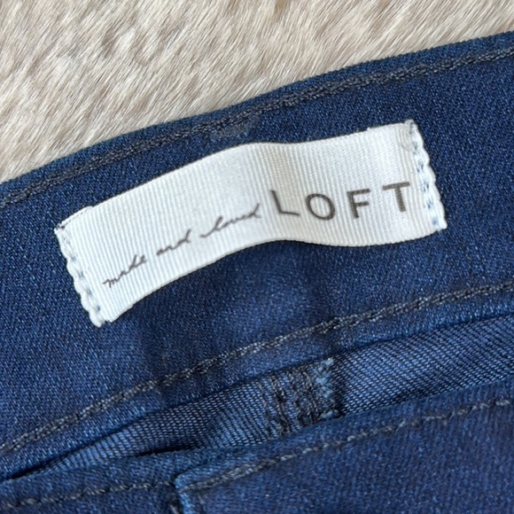 Loft | Denim Leggings Jeans in Indigo Wash - Picture 13 of 14